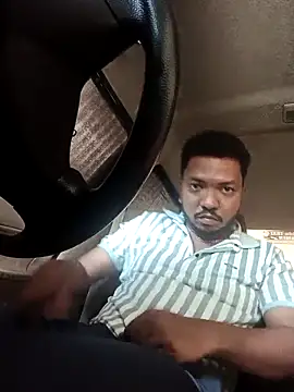 Snapshot of Mmm992170 chatting on February 12, 2025, 10:46 am Mmm992170 online show from February 12, 2025, 10:46 am