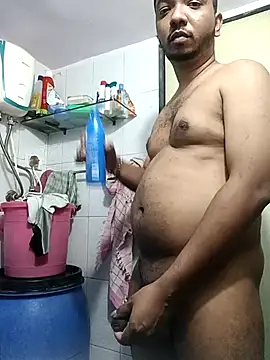 Snapshot of Mmm992170 chatting on September 21, 2025, 1:35 pm Mmm992170 online show from September 21, 2025, 1:35 pm