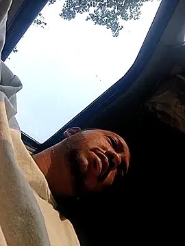 Mmm992170 online show from April 19, 2026, 11:31 am