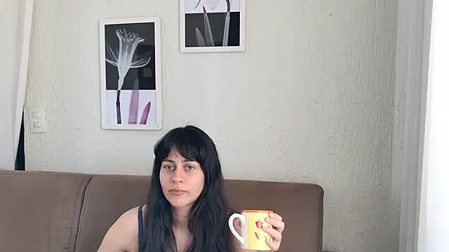 Snapshot of Blue_butterfly chatting on January 12, 2025, 1:58 pm Blue butterfly online show from January 12, 2025, 1:58 pm