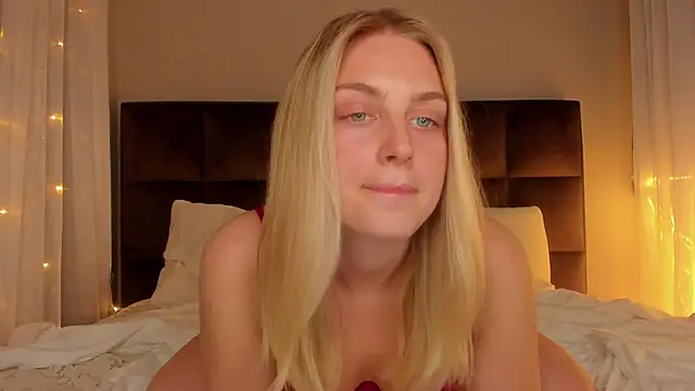 Snapshot of pretty_girlnextdoor chatting on May 18, 2026, 7:41 pm pretty girlnextdoor online show from May 18, 2026, 7:41 pm