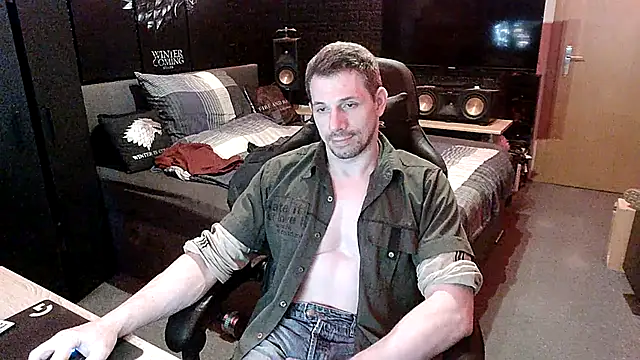 dreamwallker21 online show from April 24, 2026, 12:51 pm