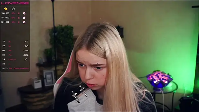 ZaraCreedon online show from January 27, 2025, 11:33 pm