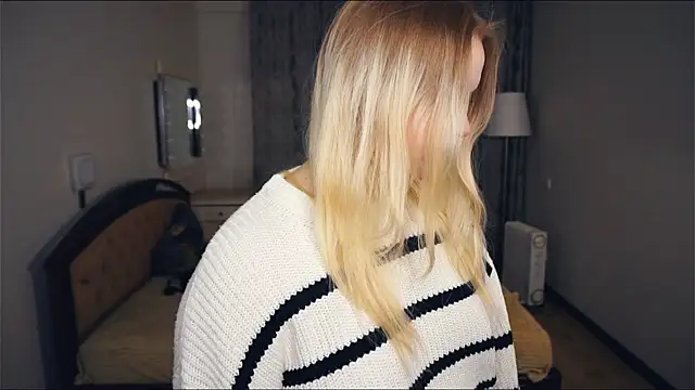 ZaraCreedon online show from October 6, 2025, 5:16 am