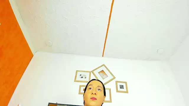 Snapshot of Alison_Chan_ chatting on July 3, 2026, 9:21 pm Alison Chan online show from July 3, 2026, 9:21 pm