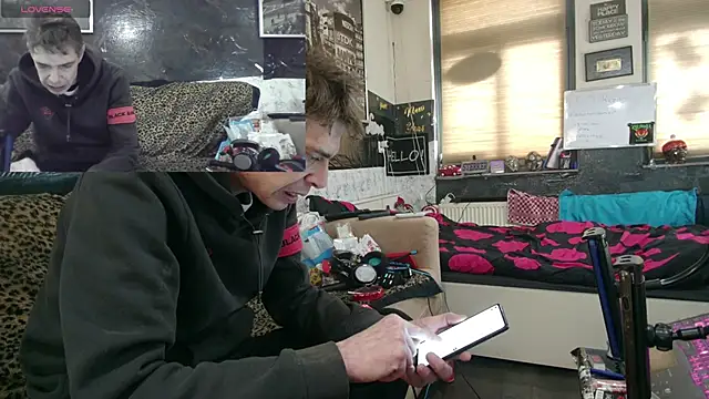 Snapshot of Doggyray44 chatting on February 21, 2025, 6:48 pm Doggyray44 online show from February 21, 2025, 6:48 pm