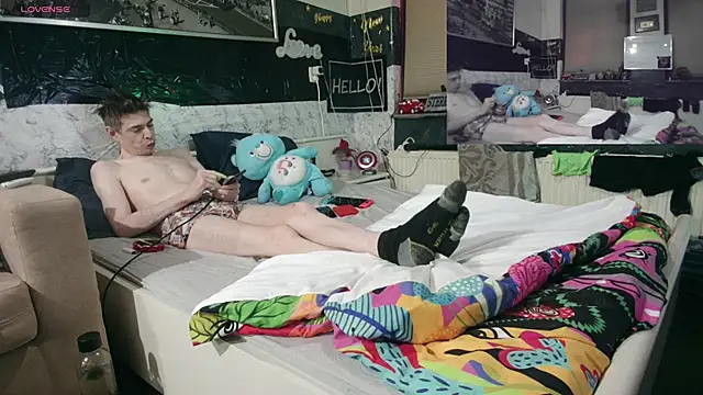 Snapshot of Doggyray44 chatting on March 8, 2025, 9:18 pm Doggyray44 online show from March 8, 2025, 9:18 pm