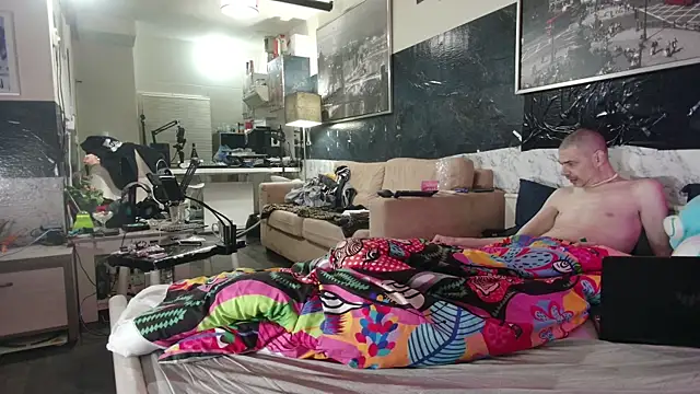 Snapshot of Doggyray44 chatting on March 23, 2025, 3:10 am Doggyray44 online show from March 23, 2025, 3:10 am