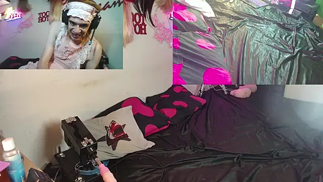 Snapshot of Doggyray44 chatting on September 13, 2025, 11:37 pm Doggyray44 online show from September 13, 2025, 11:37 pm