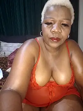 dirasweetlipsxx online show from April 4, 2026, 8:17 pm