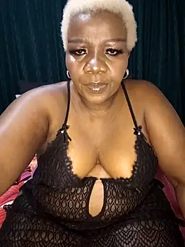 Snapshot of dirasweetlipsxx chatting on May 28, 2026, 7:22 pm dirasweetlipsxx online show from May 28, 2026, 7:22 pm