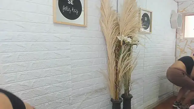 Aisha 09 online show from January 8, 2025, 2:46 pm