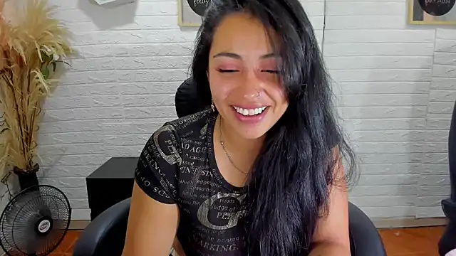 Aisha 09 online show from March 6, 2025, 2:08 pm