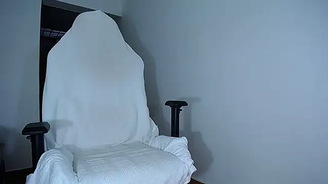 diamond black00 online show from February 27, 2025, 10:42 pm