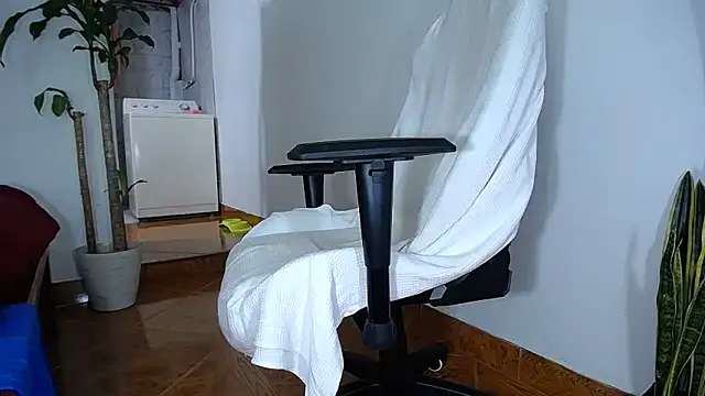 diamond black00 online show from March 8, 2025, 10:02 pm