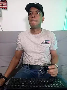 latinmartin73 online show from February 23, 2025, 3:08 pm