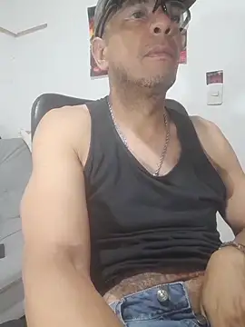 latinmartin73 online show from November 22, 2025, 3:38 am