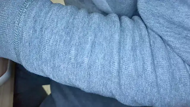 huzi518 online show from March 5, 2025, 12:55 pm