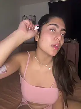 miakhalifaaa  online show from December 14, 2024, 6:35 am