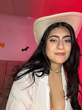 miakhalifaaa  online show from October 29, 2025, 7:37 pm