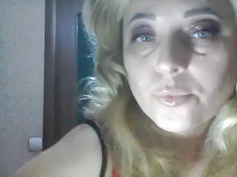 Snapshot of SweetCandy356 chatting on March 7, 2025, 4:33 pm SweetCandy356 online show from March 7, 2025, 4:33 pm