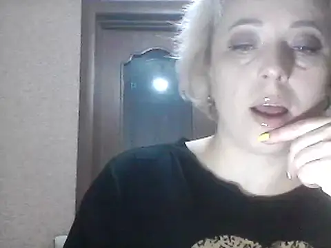 Snapshot of SweetCandy356 chatting on March 15, 2025, 12:02 pm SweetCandy356 online show from March 15, 2025, 12:02 pm