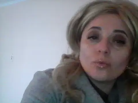 Snapshot of SweetCandy356 chatting on March 19, 2025, 12:34 pm SweetCandy356 online show from March 19, 2025, 12:34 pm