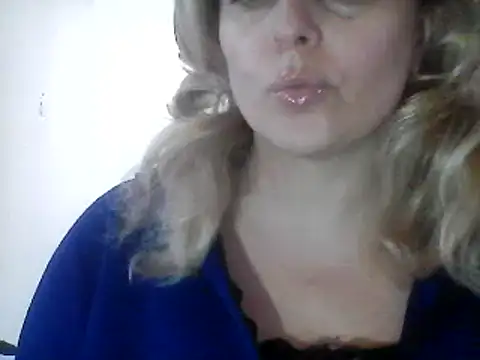 Snapshot of SweetCandy356 chatting on March 22, 2025, 1:52 pm SweetCandy356 online show from March 22, 2025, 1:52 pm