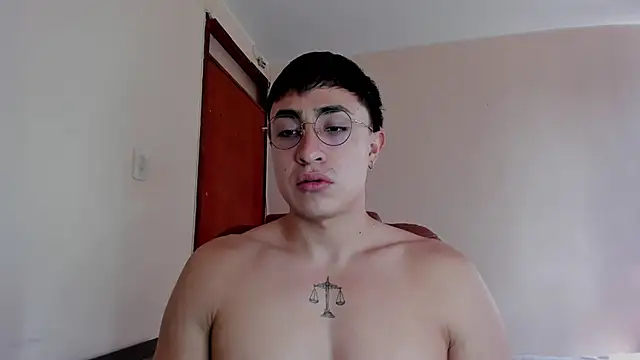 Leoknight online show from March 9, 2025, 7:37 pm