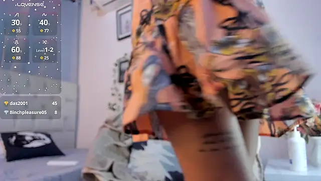 savagequeenbee7 online show from December 14, 2024, 4:31 pm