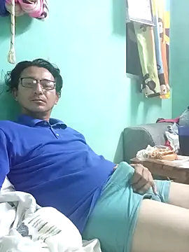 Andresguz35 online show from February 14, 2026, 4:53 am