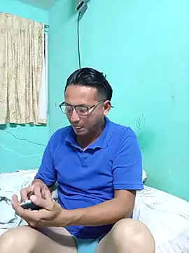 Andresguz35 online show from March 20, 2026, 3:11 am