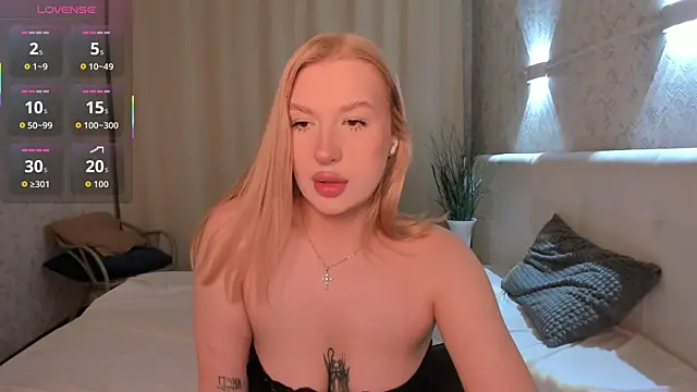 Emma  Leee online show from February 24, 2026, 1:03 am