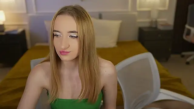 Michelle 054 online show from February 10, 2025, 12:18 pm