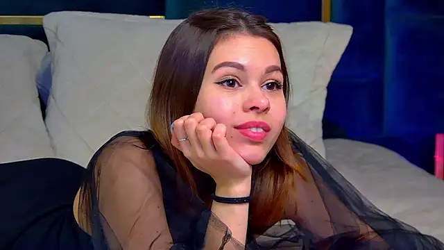 Snapshot of PollyLanders chatting on February 9, 2025, 6:37 pm PollyLanders online show from February 9, 2025, 6:37 pm