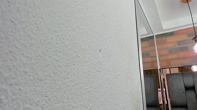 JESSYCORTES online show from October 9, 2025, 2:26 pm