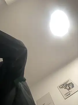 Snapshot of Lucascacaca chatting on November 28, 2025, 6:43 pm Lucascacaca online show from November 28, 2025, 6:43 pm