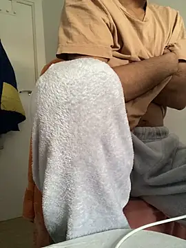 Snapshot of Lucascacaca chatting on February 25, 2026, 3:43 pm Lucascacaca online show from February 25, 2026, 3:43 pm