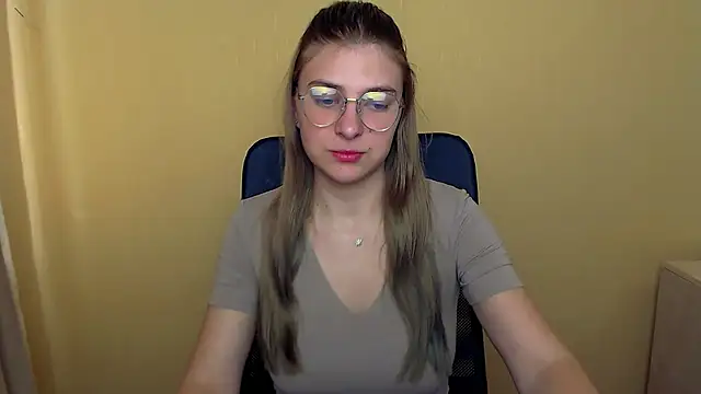 Luna Lush  online show from September 26, 2025, 12:53 pm