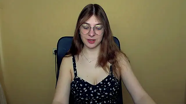 Luna Lush  online show from March 27, 2026, 10:37 am