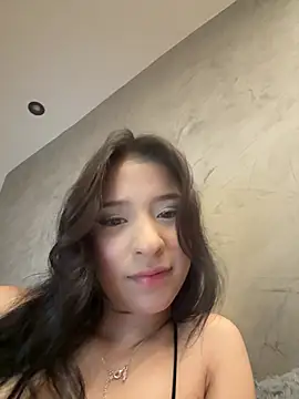 Snapshot of Sarah_cam06 chatting on July 19, 2026, 12:14 am Sarah cam06 online show from July 19, 2026, 12:14 am