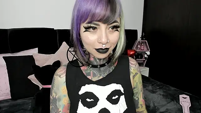 NikkiRamone online show from February 15, 2025, 9:15 pm