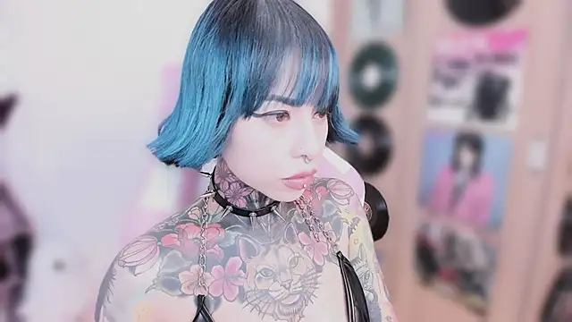 NikkiRamone online show from February 9, 2026, 10:30 am