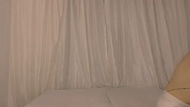 Miiafoxxx online show from February 8, 2026, 5:22 am