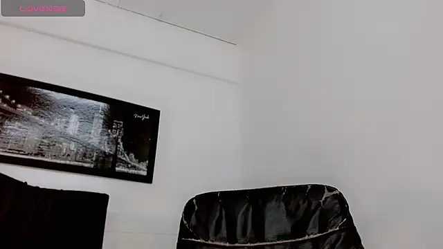 Snapshot of Diosiris_Riannys chatting on December 3, 2024, 7:33 pm Diosiris Riannys online show from December 3, 2024, 7:33 pm