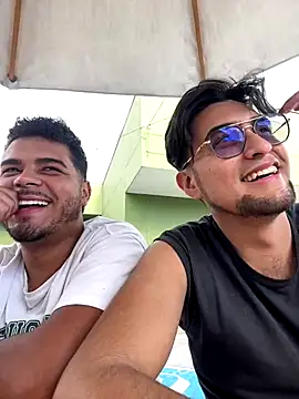 thiagowes online show from November 1, 2025, 8:33 pm