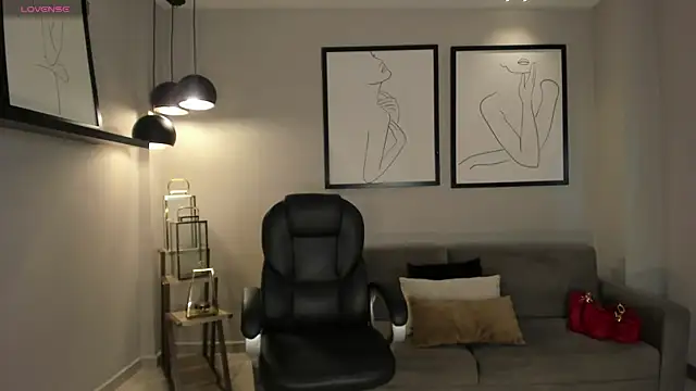 RebeccaHudson online show from February 14, 2026, 7:43 pm