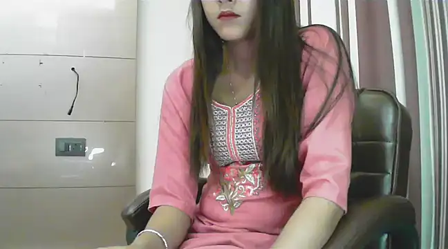 Snapshot of collage_hoty chatting on March 5, 2025, 11:38 pm collage hoty online show from March 5, 2025, 11:38 pm