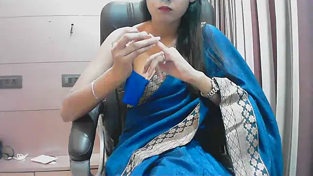 Snapshot of collage_hoty chatting on September 12, 2025, 4:40 pm collage hoty online show from September 12, 2025, 4:40 pm