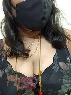 gaurika18 online show from September 17, 2025, 3:14 pm